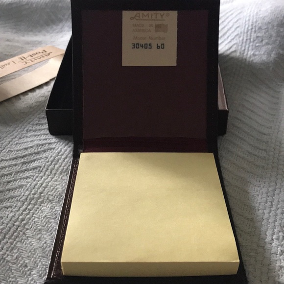 Post-it Leather Case - Picture 3 of 5